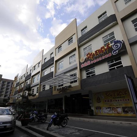 Nagoya Inn Hotel Kuah Ngoại thất bức ảnh