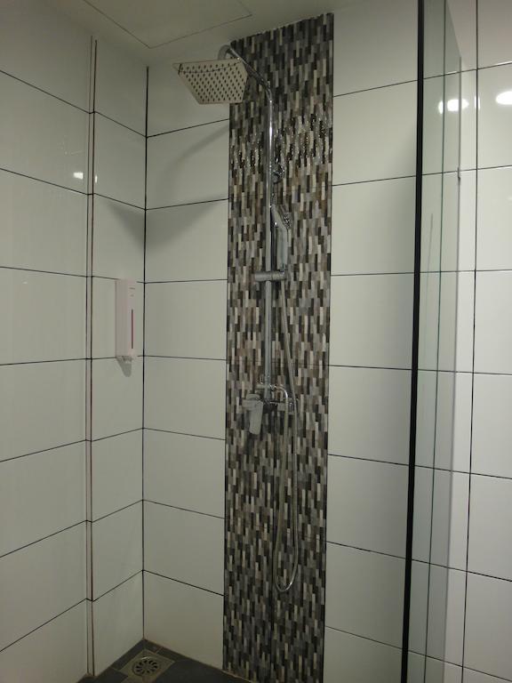 Nagoya Inn Hotel Kuah Phòng bức ảnh