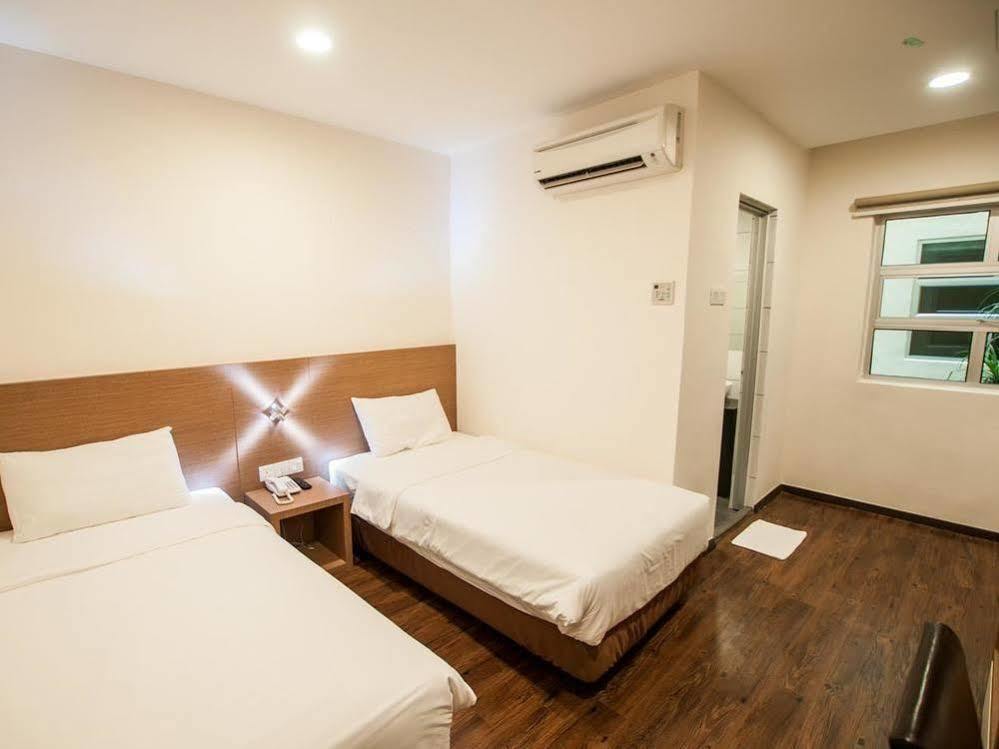 Nagoya Inn Hotel Kuah Ngoại thất bức ảnh