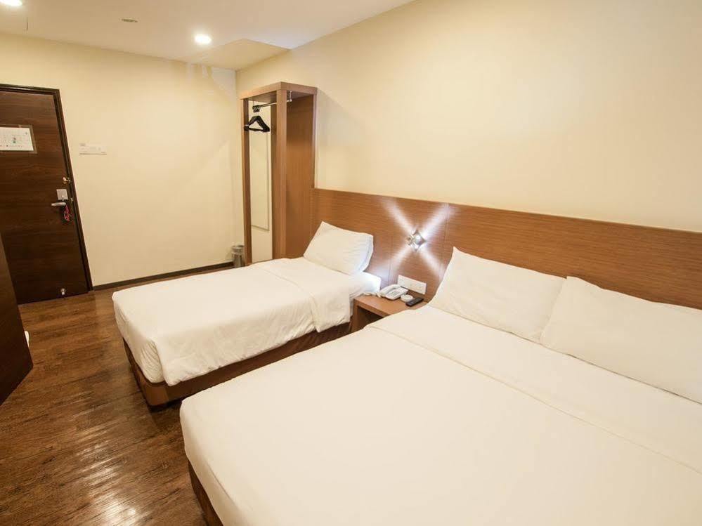 Nagoya Inn Hotel Kuah Ngoại thất bức ảnh